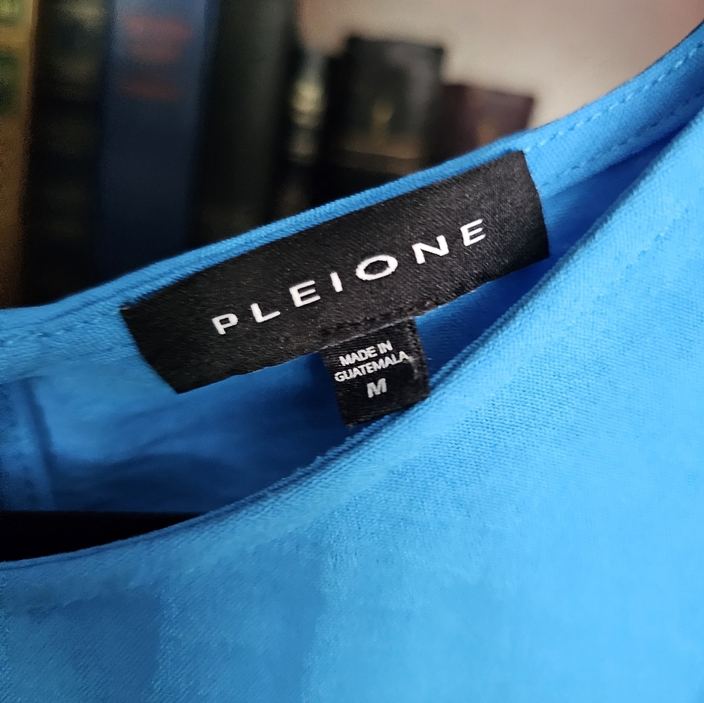 Blue Ruffle Sleeve Knot Top - Picture 2 of 3